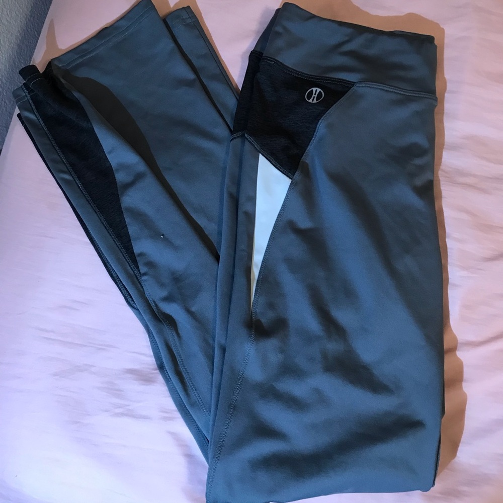 Holloway yoga pants